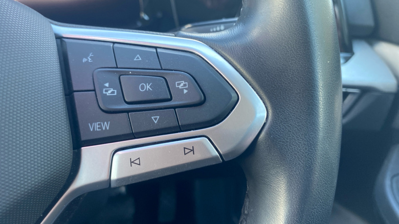 Volkswagen Golf 1.5 eTSI 150 Life 5dr DSG Petrol Hatchback